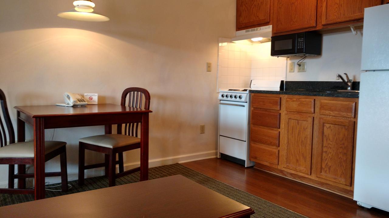 Affordable Suites Charlottesville Extérieur photo
