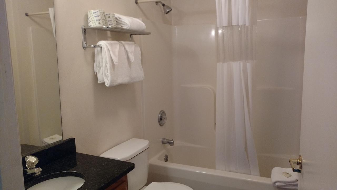 Affordable Suites Charlottesville Extérieur photo