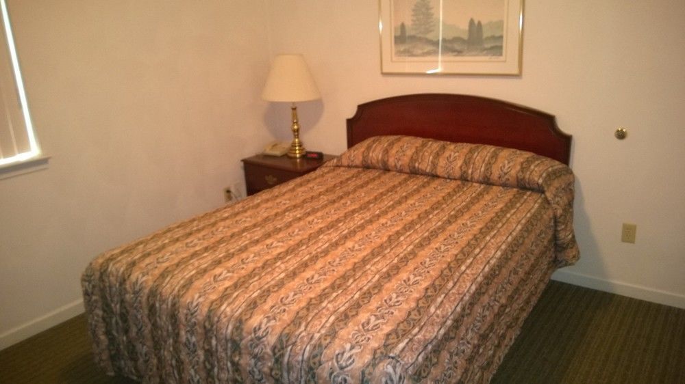 Affordable Suites Charlottesville Extérieur photo
